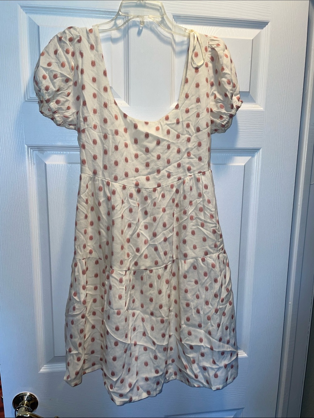 Beautiful Sun dress with a tie in back - Picture 1 of 6